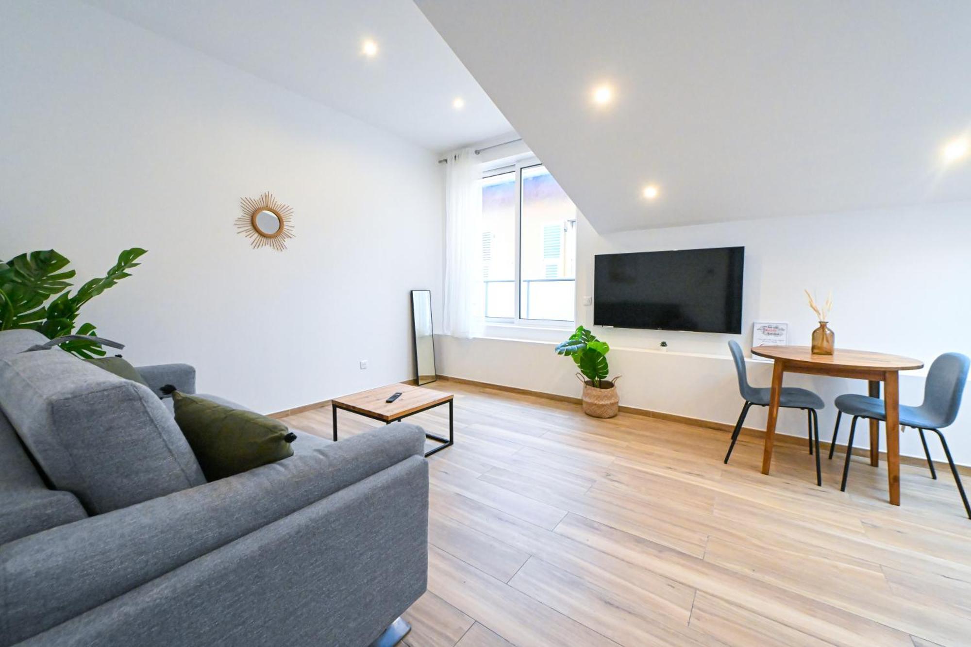 Beau Studio Cozy Centre Ville Et Plages N13 Nisa Exterior foto